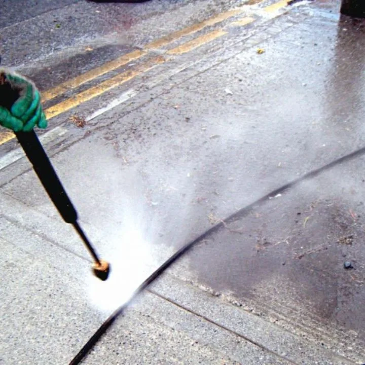 Chewing Gum Removal in Grimsby