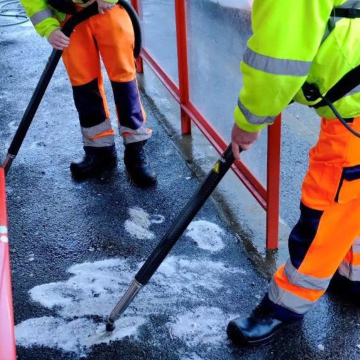 Chewing Gum Removal in Grimsby